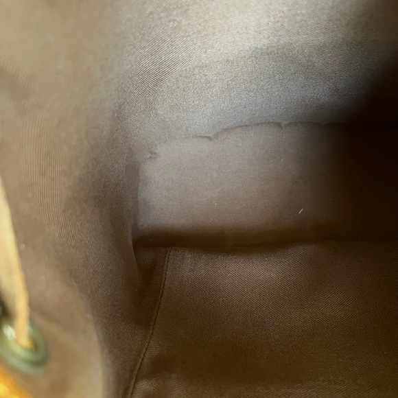 Louis Vuitton Montsouris PM - Picture 7 of 8